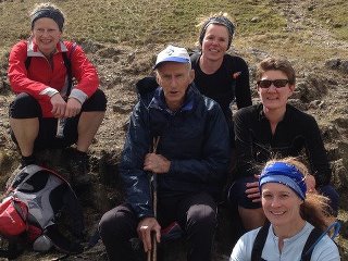 Glossopdale CT ladies and some fell runner they met